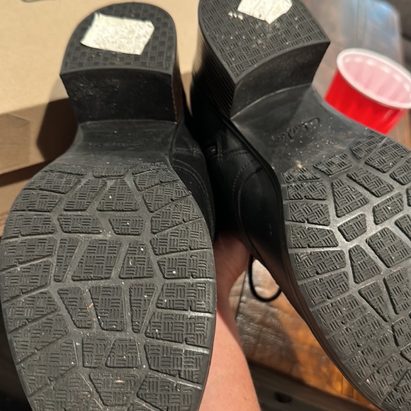 Black lace up Boots - Picture 8 of 8